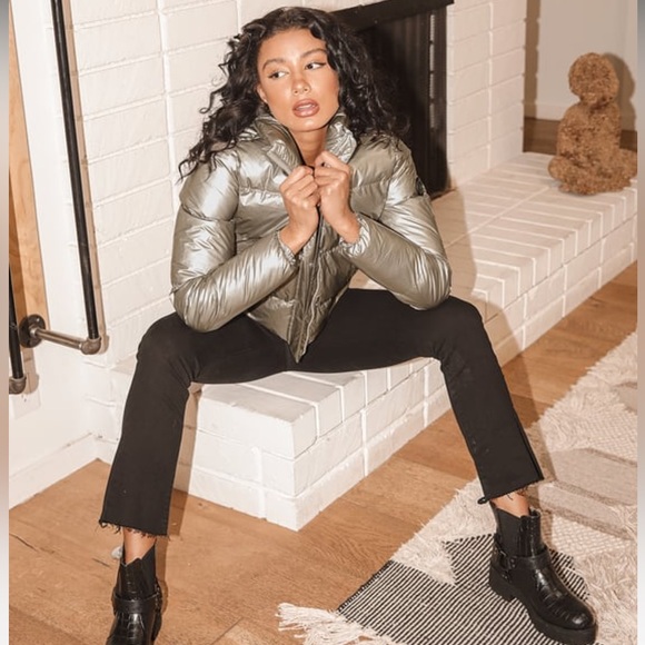 NWOT Noize Gold Metallic Quilted Cropped Puffer Jacket - Picture 5 of 16